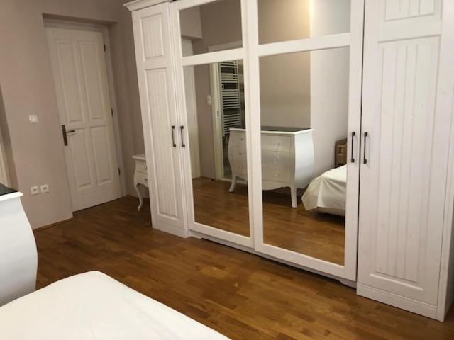 Bedroom With Bathroom Shower 스플리트 외부 사진