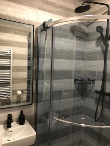 Bedroom With Bathroom Shower 스플리트 외부 사진